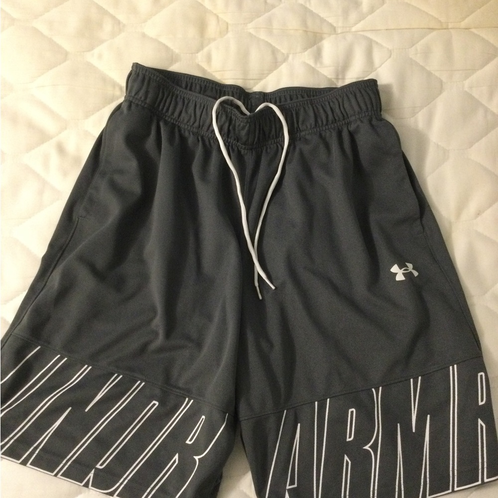 Under Armour Men's Gray Shorts